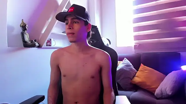 Snapshot of juan_posada chatting on February 7, 8:12 pm juan posada online show from February 7, 8:12 pm