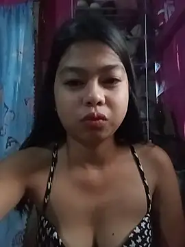 Snapshot of Heavens_night04 chatting on February 6, 10:35 pm Heavens night04 online show from February 6, 10:35 pm