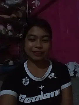 Snapshot of Heavens_night04 chatting on February 15, 4:14 pm Heavens night04 online show from February 15, 4:14 pm