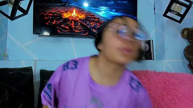 amy noa online show from April 10, 12:38 am