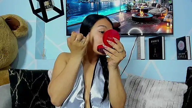 amy noa online show from April 30, 1:01 am