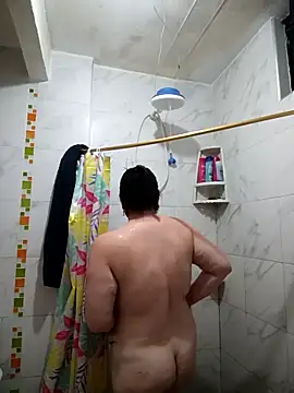 Erica  brooks online show from April 16, 1:06 am