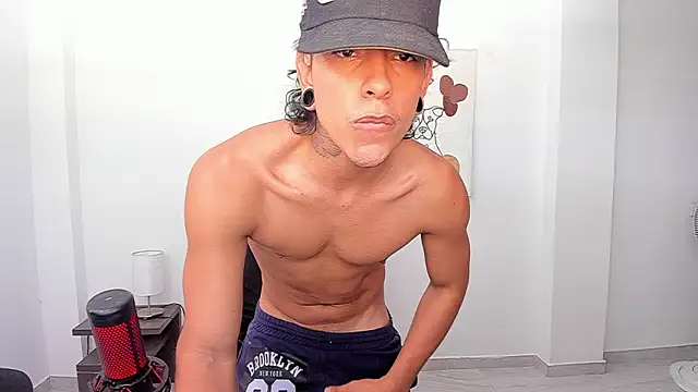 Snapshot of paisa_hotx chatting on February 21, 6:31 pm paisa hotx online show from February 21, 6:31 pm