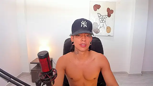 Snapshot of paisa_hotx chatting on February 26, 3:55 pm paisa hotx online show from February 26, 3:55 pm