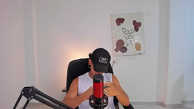 Snapshot of paisa_hotx chatting on February 28, 2:45 am paisa hotx online show from February 28, 2:45 am