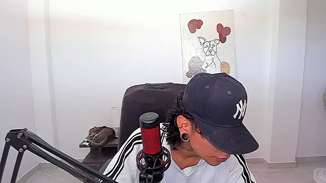 Snapshot of paisa_hotx chatting on February 28, 5:47 pm paisa hotx online show from February 28, 5:47 pm