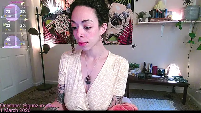 gunzinrose online show from March 1, 5:04 pm