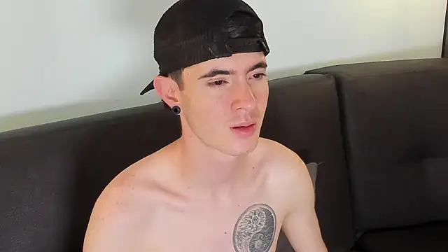 Lio      online show from February 20, 5:15 am