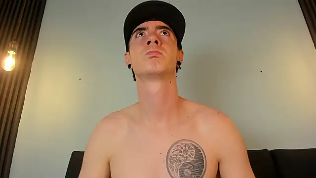 Lio      online show from March 2, 5:08 am