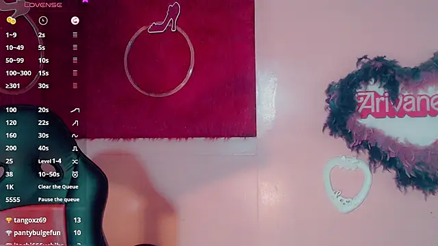 Snapshot of isabella_vogue chatting on February 13, 11:28 am isabella vogue online show from February 13, 11:28 am