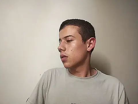 Snapshot of jac0b_x chatting on February 2, 10:25 am jac0b x online show from February 2, 10:25 am