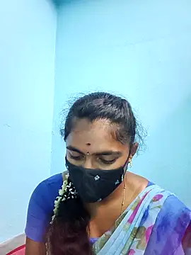 Snapshot of Tamil_Hot_Shana chatting on April 11, 7:45 am Tamil Hot Shana online show from April 11, 7:45 am