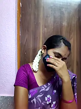 Snapshot of Tamil_Hot_Shana chatting on April 12, 5:18 pm Tamil Hot Shana online show from April 12, 5:18 pm