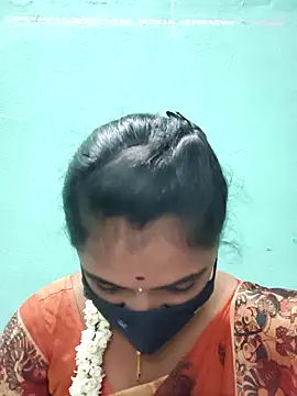Snapshot of Tamil_Hot_Shana chatting on May 4, 5:31 pm Tamil Hot Shana online show from May 4, 5:31 pm