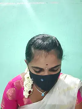 Snapshot of Tamil_Hot_Shana chatting on May 8, 4:40 am Tamil Hot Shana online show from May 8, 4:40 am