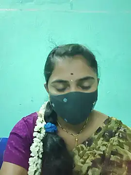 Snapshot of Tamil_Hot_Shana chatting on May 16, 8:00 am Tamil Hot Shana online show from May 16, 8:00 am