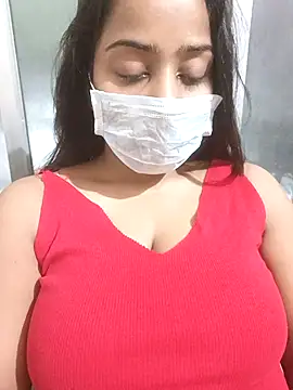 MidnightVibes  online show from February 21, 5:36 pm