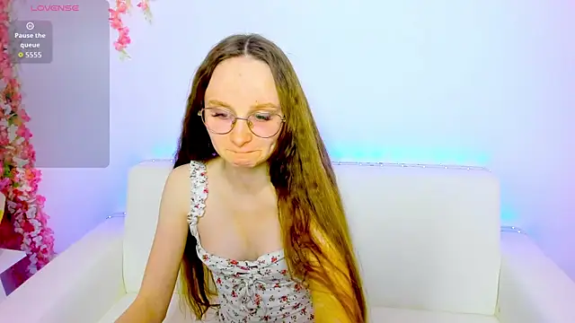  EliDream online show from April 12, 9:58 am