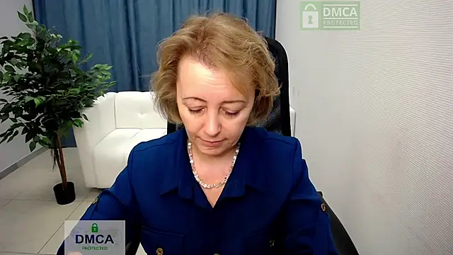 Snapshot of MONA_W chatting on February 19, 11:06 am MONA W online show from February 19, 11:06 am