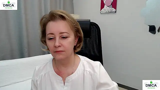 Snapshot of MONA_W chatting on February 21, 11:44 am MONA W online show from February 21, 11:44 am