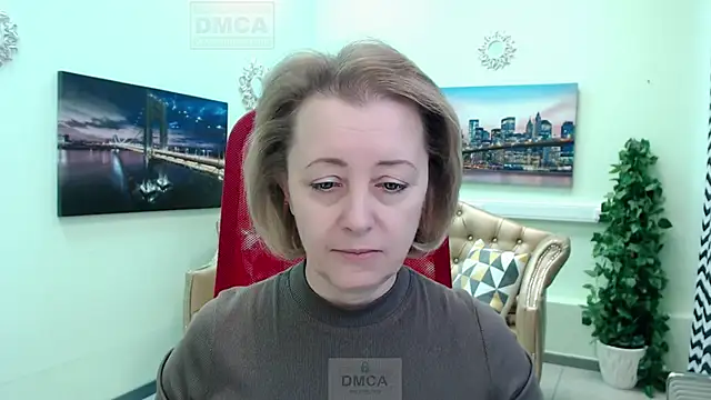 Snapshot of MONA_W chatting on March 1, 10:28 am MONA W online show from March 1, 10:28 am