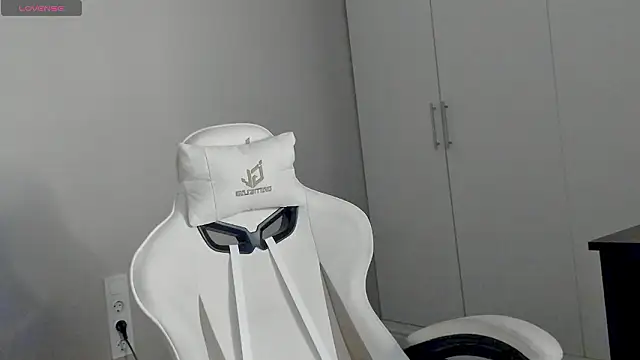 Snapshot of Leah_Castro chatting on February 6, 2:49 am Leah Castro online show from February 6, 2:49 am