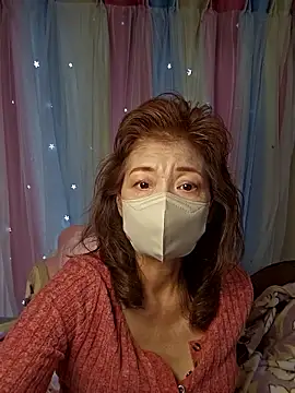 Snapshot of URAN429 chatting on February 12, 3:56 am URAN429 online show from February 12, 3:56 am