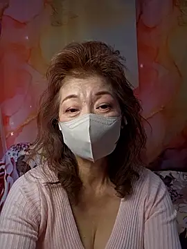 Snapshot of URAN429 chatting on February 16, 2:51 am URAN429 online show from February 16, 2:51 am