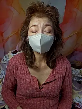 Snapshot of URAN429 chatting on February 17, 4:53 am URAN429 online show from February 17, 4:53 am