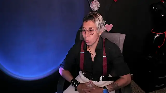 Snapshot of Kali_Panther chatting on February 9, 12:42 pm Kali Panther online show from February 9, 12:42 pm