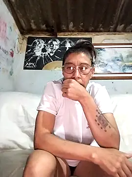 Snapshot of Kali_Panther chatting on February 14, 2:19 am Kali Panther online show from February 14, 2:19 am