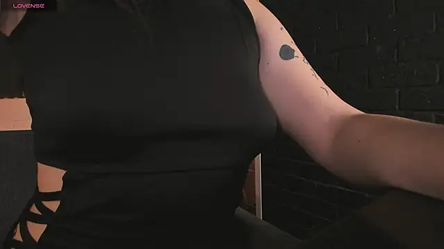 Snapshot of Maykinkya chatting on February 7, 1:59 pm Maykinkya online show from February 7, 1:59 pm