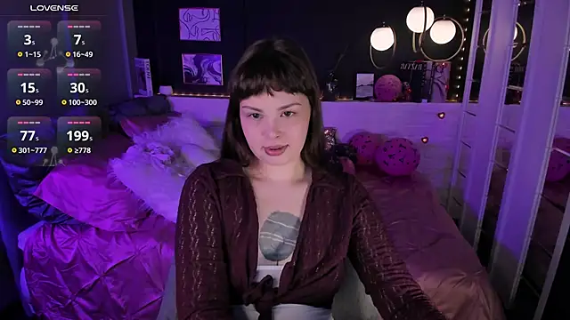 Snapshot of Maykinkya chatting on February 19, 2:13 pm Maykinkya online show from February 19, 2:13 pm