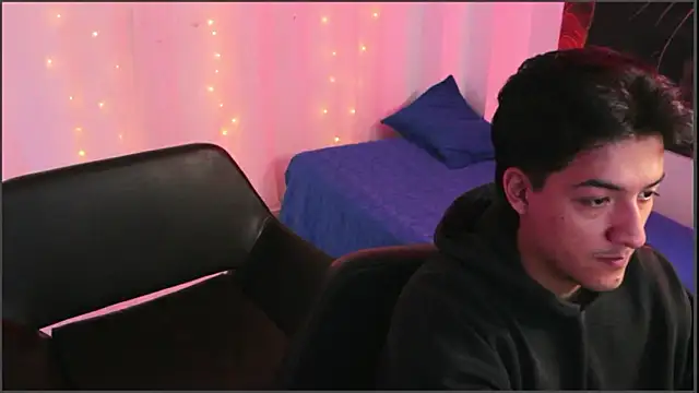 RoseSinsDonViktor online show from March 11, 4:46 pm