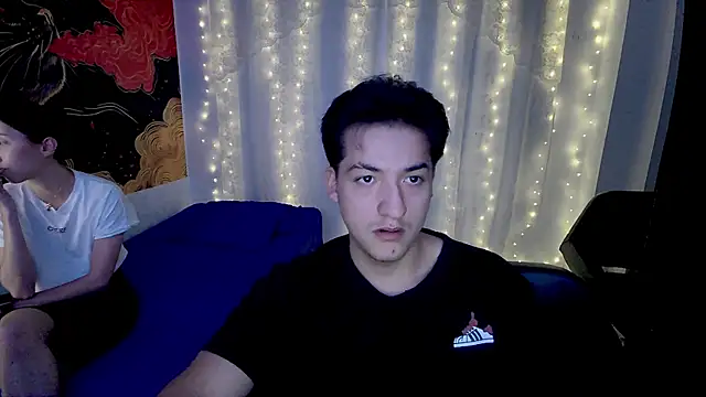 RoseSinsDonViktor online show from April 8, 6:30 pm