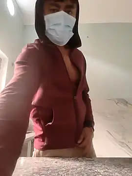 Snapshot of newtube0 chatting on February 1, 7:18 am newtube0 online show from February 1, 7:18 am