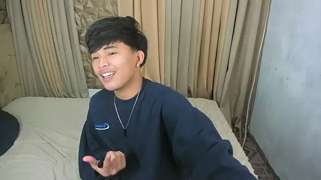 xlovercutietwink online show from April 14, 4:35 pm