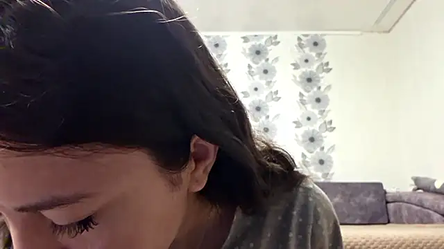 ZyntraLoom online show from February 11, 2:00 pm