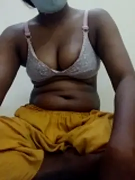 Snapshot of Toma7890 chatting on February 24, 3:43 pm Toma7890 online show from February 24, 3:43 pm