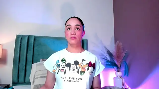 Snapshot of CelesteQueeen chatting on February 18, 11:50 am CelesteQueeen online show from February 18, 11:50 am