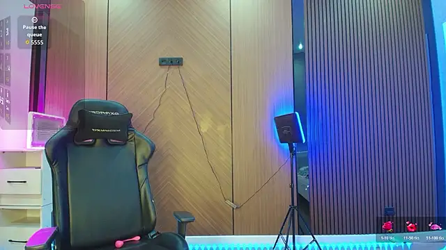 dionlee9 online show from February 28, 4:30 pm