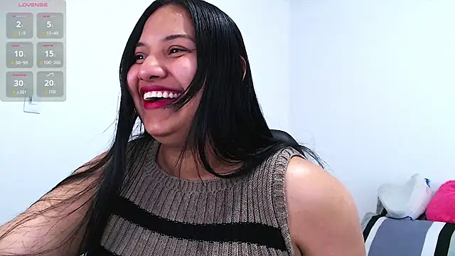 Snapshot of emily-rousee- chatting on February 18, 1:40 pm emily-rousee- online show from February 18, 1:40 pm