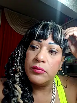 Snapshot of SabrinaColin chatting on February 3, 1:16 pm SabrinaColin online show from February 3, 1:16 pm