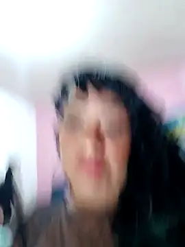 Snapshot of SabrinaColin chatting on February 11, 3:33 am SabrinaColin online show from February 11, 3:33 am