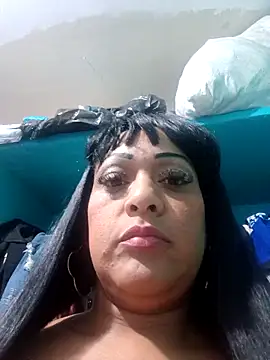Snapshot of SabrinaColin chatting on May 3, 9:54 pm SabrinaColin online show from May 3, 9:54 pm