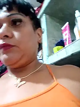 Snapshot of SabrinaColin chatting on June 11, 2:00 am SabrinaColin online show from June 11, 2:00 am