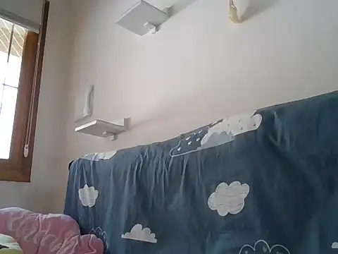 Snapshot of Vinni_19cm chatting on March 14, 5:07 pm Vinni 19cm online show from March 14, 5:07 pm