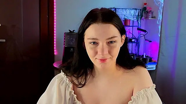 Snapshot of Doll_lira chatting on February 4, 11:27 am Doll lira online show from February 4, 11:27 am