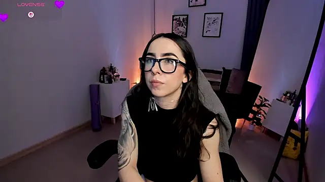 Luna tagliaferri online show from March 28, 2:38 pm