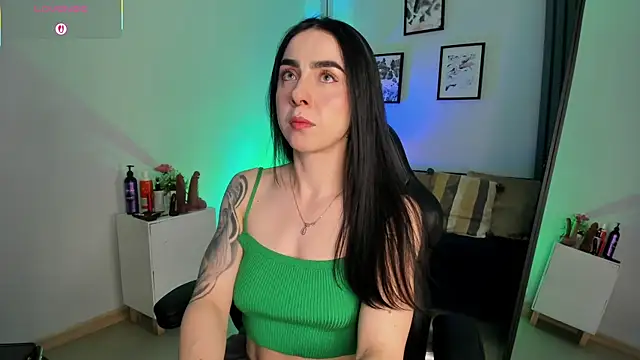 Luna tagliaferri online show from May 9, 6:46 pm